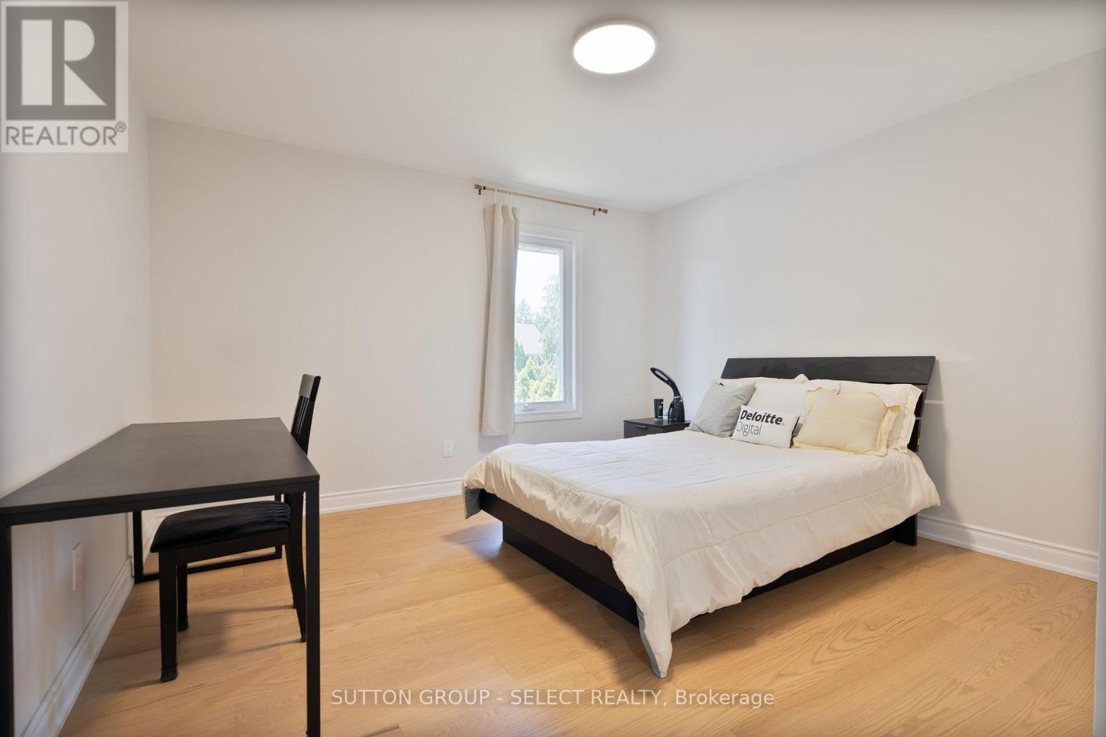 9 Ullswater Crescent, London North (North A), ON - Indoor Photo Showing Bedroom