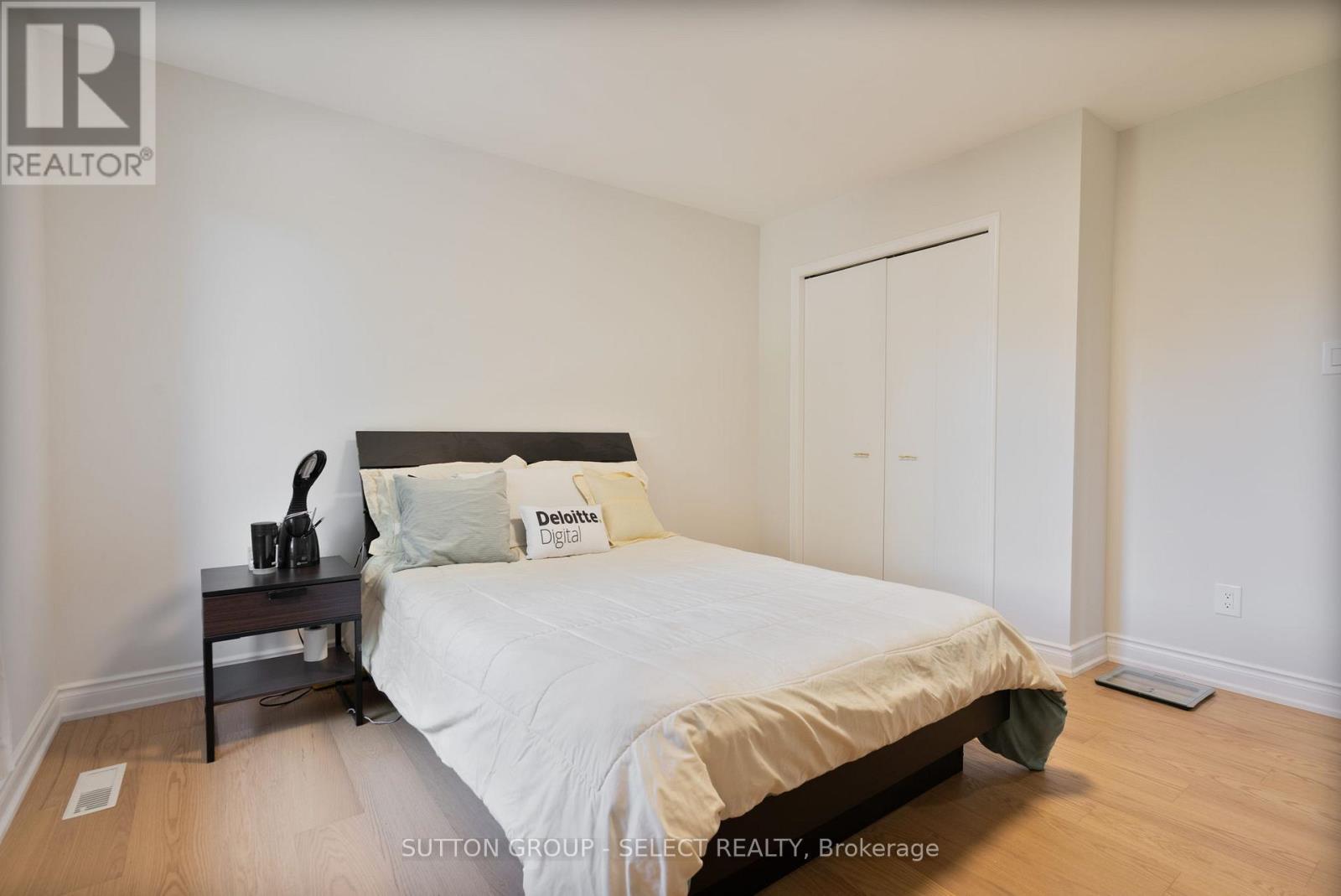 9 Ullswater Crescent, London North (North A), ON - Indoor Photo Showing Bedroom