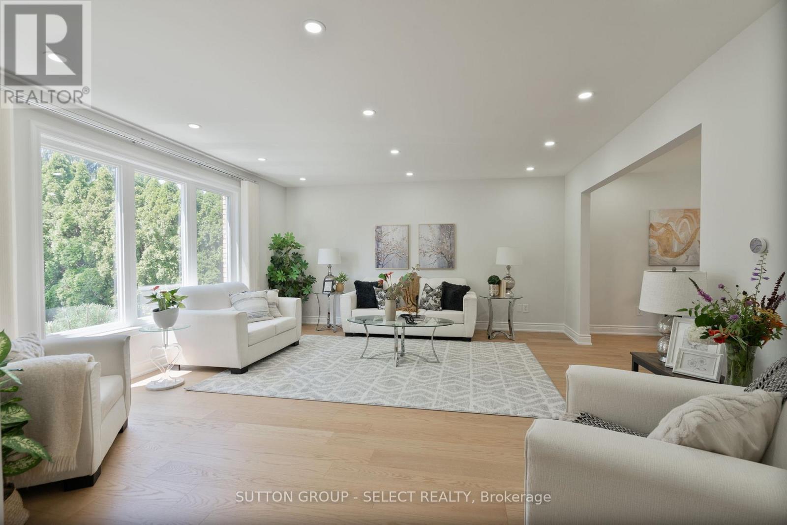 9 Ullswater Crescent, London North (North A), ON - Indoor Photo Showing Living Room