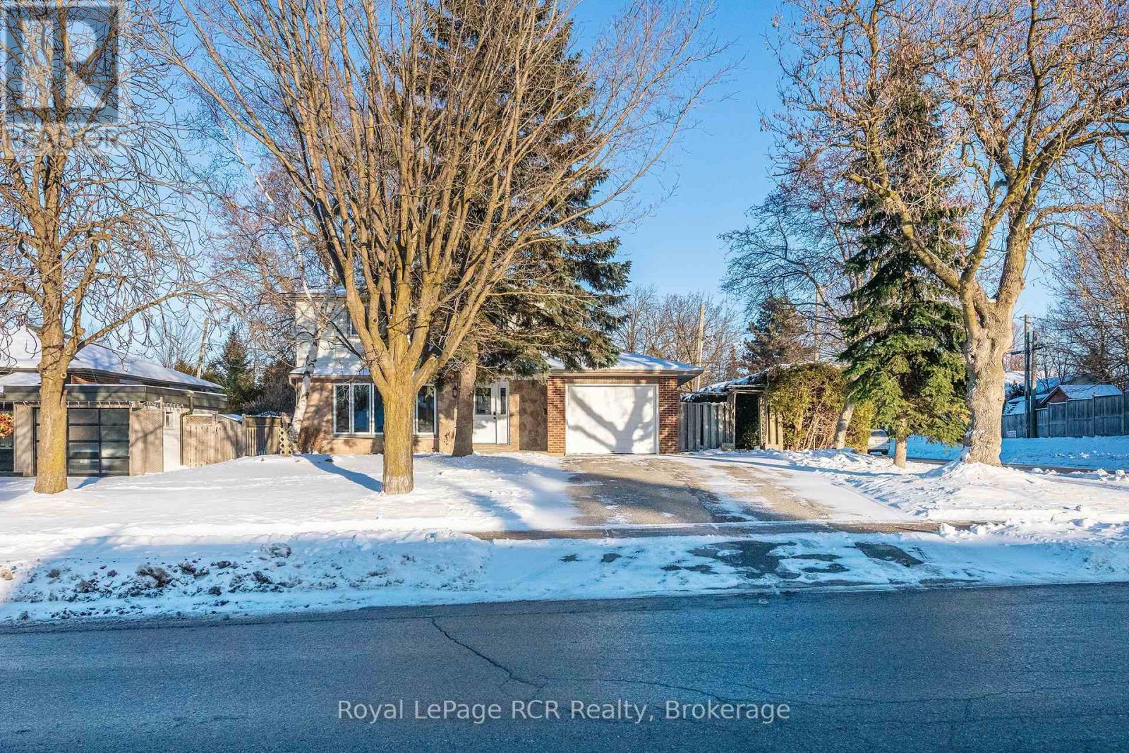 37 Centre Street, Orangeville, ON - Outdoor