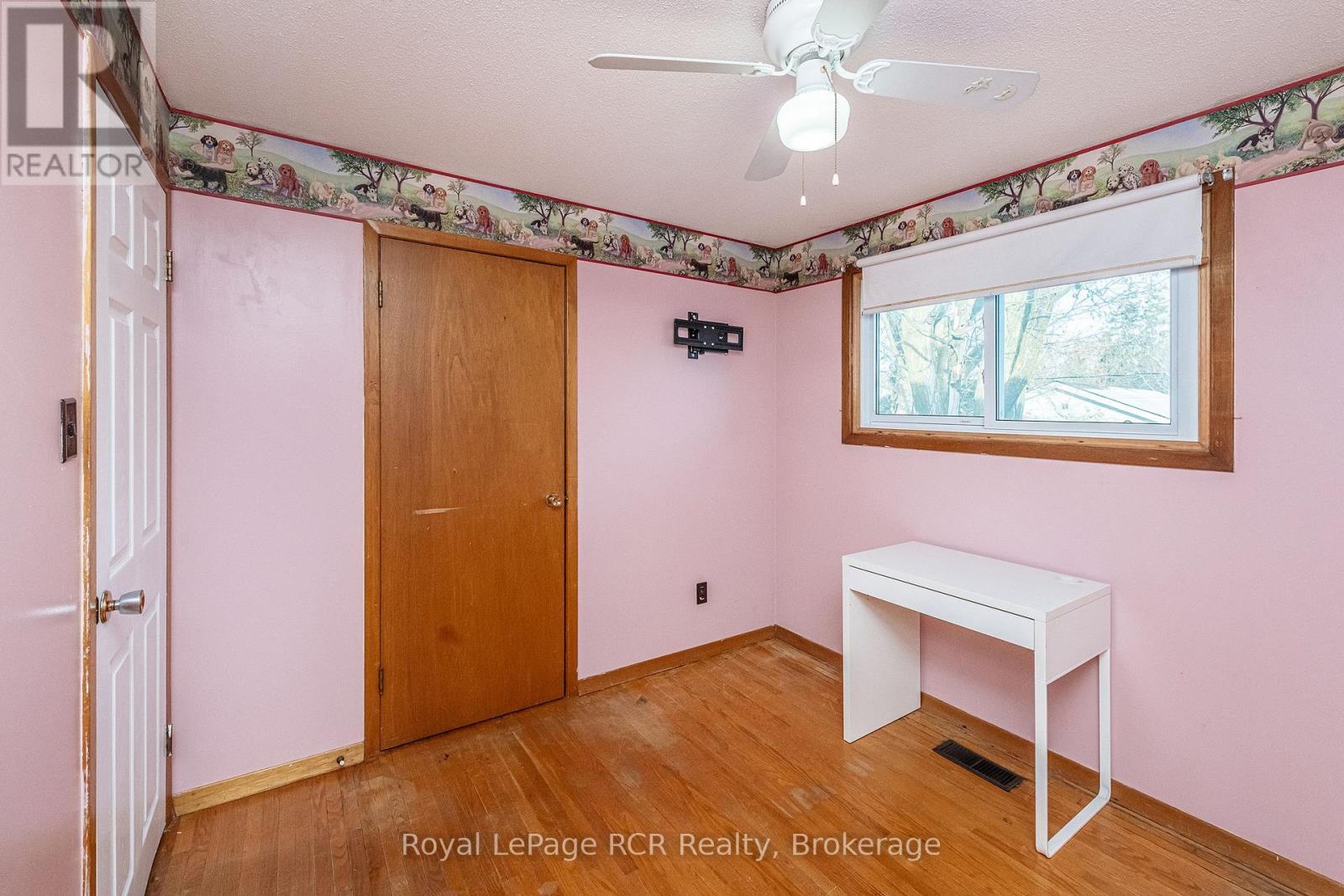 37 Centre Street, Orangeville, ON - Indoor Photo Showing Other Room