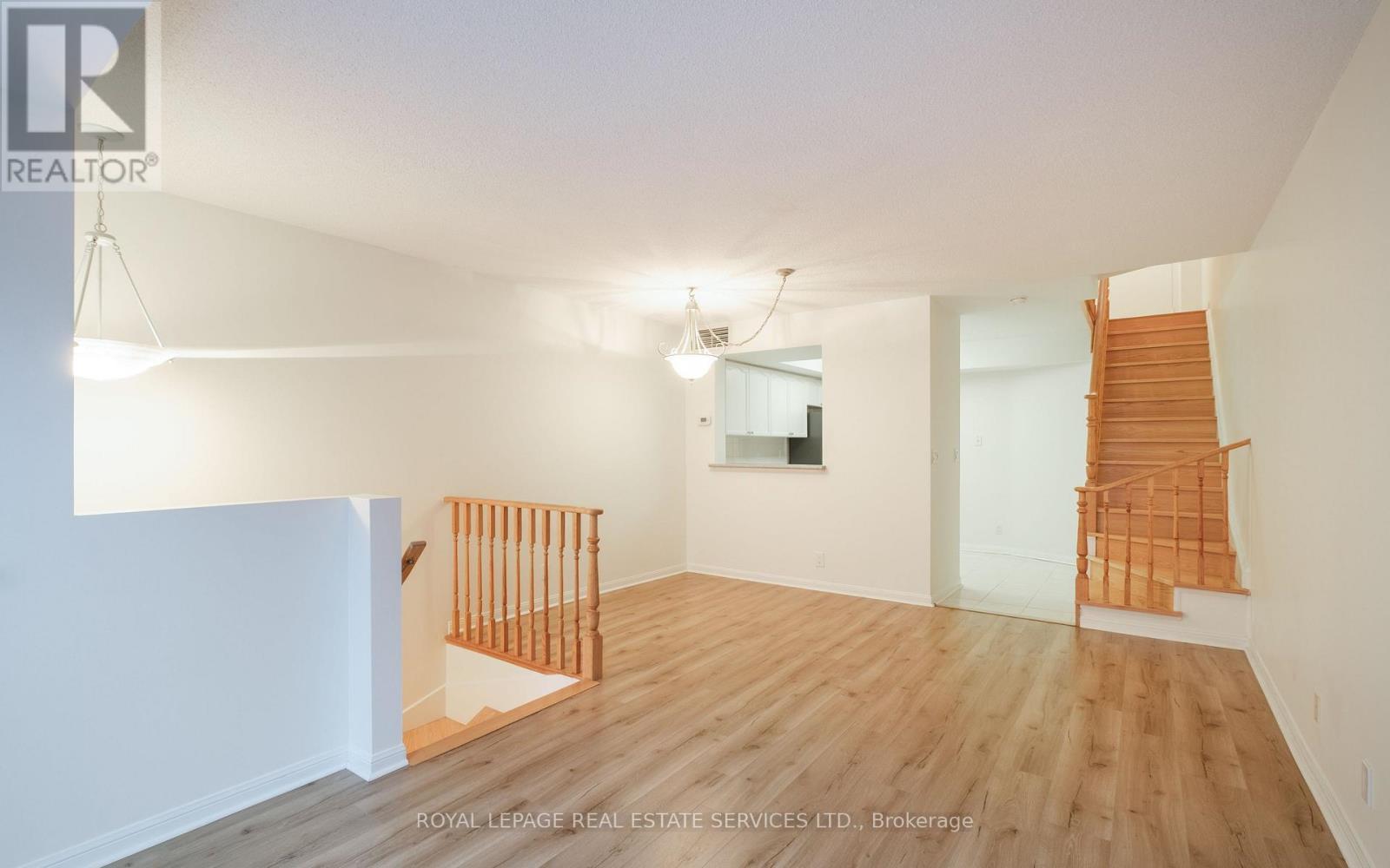 1306 - 28 Sommerset Way, Toronto, ON - Indoor Photo Showing Other Room