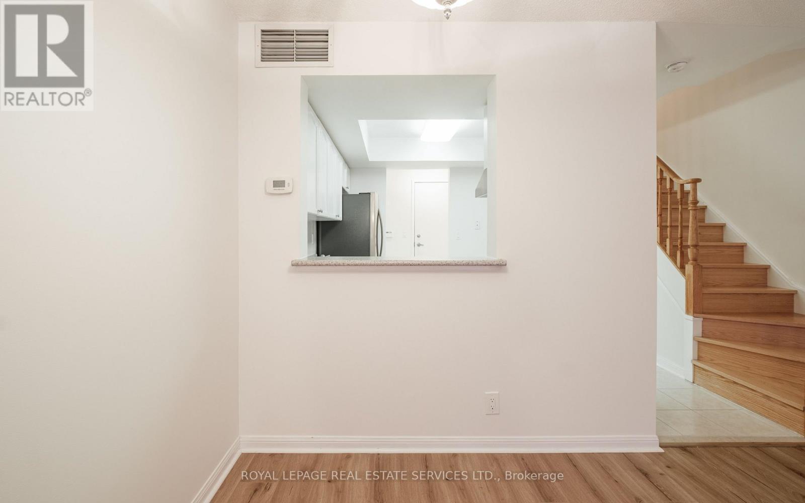 1306 - 28 Sommerset Way, Toronto, ON - Indoor Photo Showing Other Room
