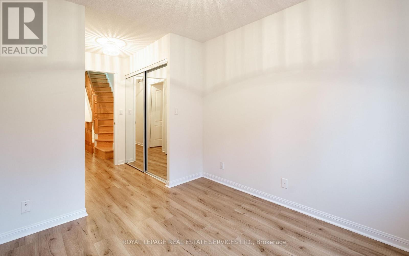 1306 - 28 Sommerset Way, Toronto, ON - Indoor Photo Showing Other Room