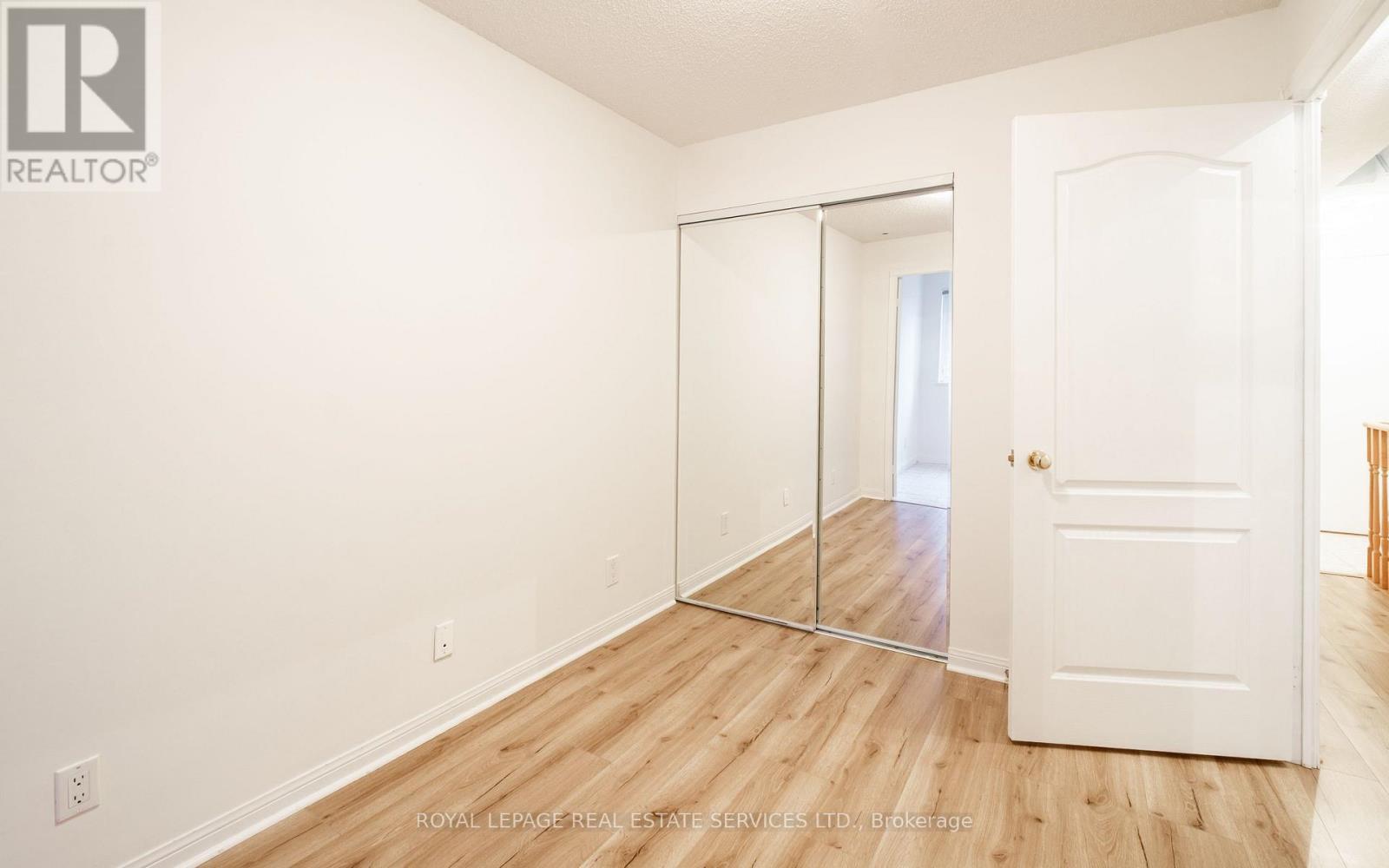 1306 - 28 Sommerset Way, Toronto, ON - Indoor Photo Showing Other Room