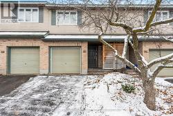 10 - 10 ST PAUL'S PLACE Kingston (West Of Sir John A. Blvd), ON K7M 7S1