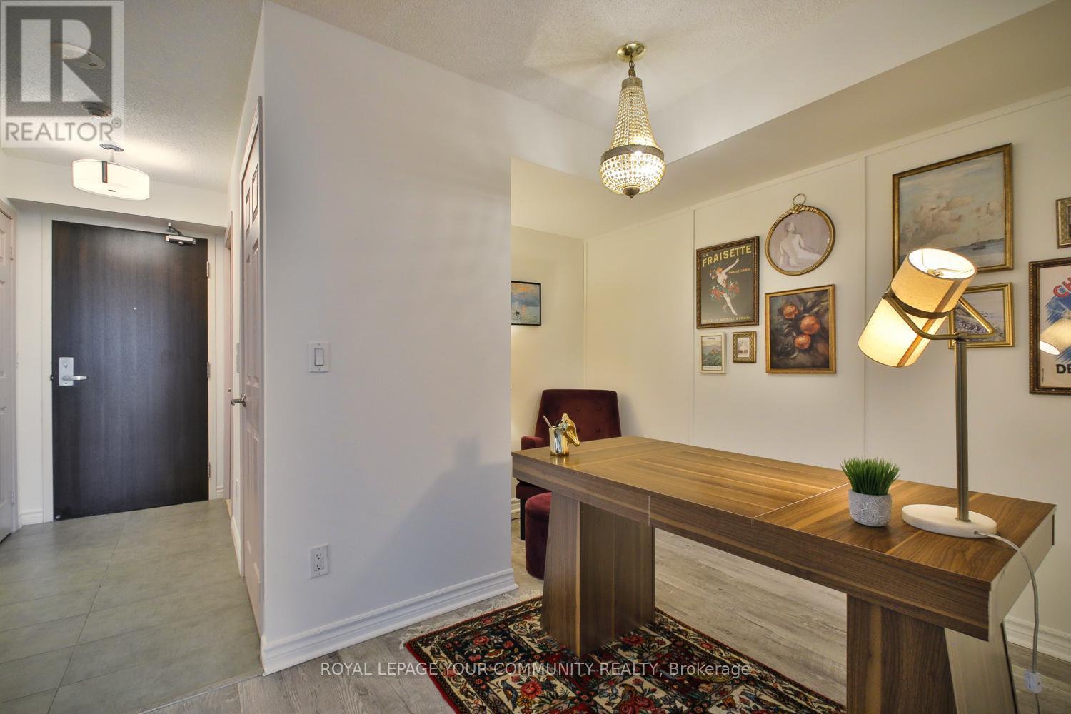 1127 - 25 Lower Simcoe Street, Toronto, ON - Indoor Photo Showing Other Room