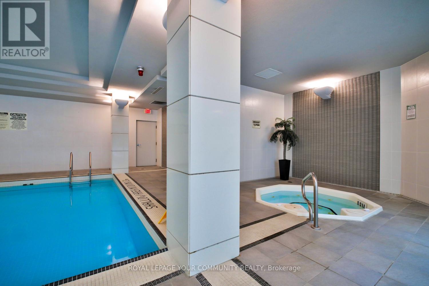 1127 - 25 Lower Simcoe Street, Toronto, ON - Indoor Photo Showing Other Room With In Ground Pool