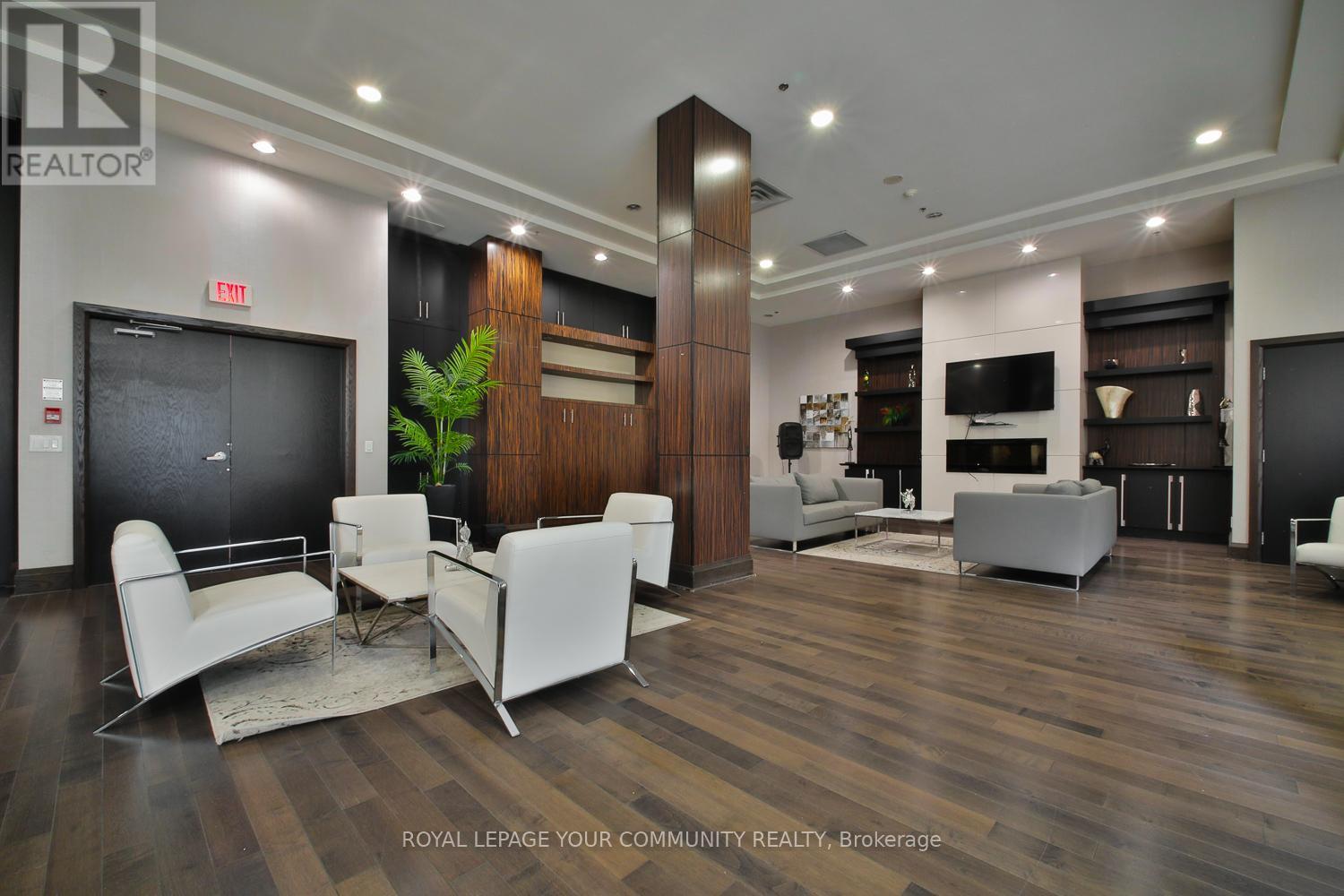 1127 - 25 Lower Simcoe Street, Toronto, ON - Indoor