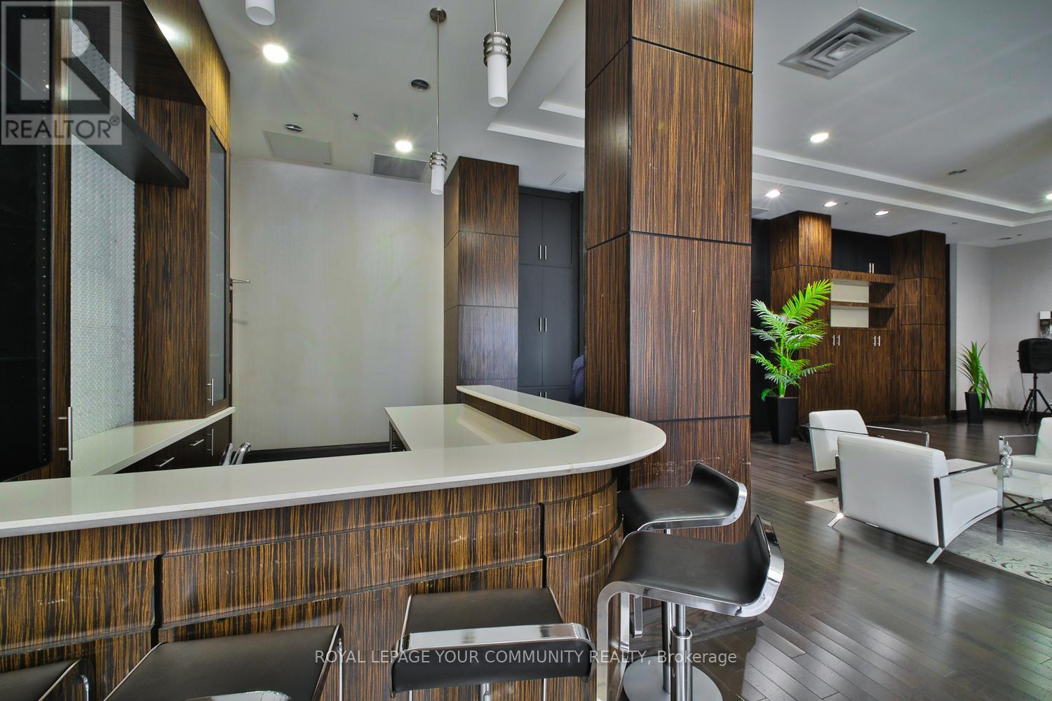 1127 - 25 Lower Simcoe Street, Toronto, ON - Indoor