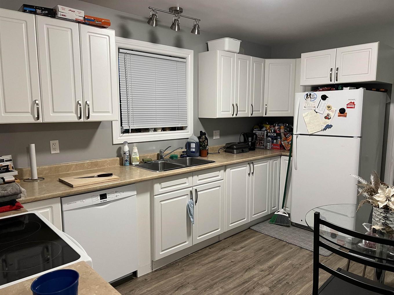 4 Steedman Drive, Marathon, ON - Indoor Photo Showing Kitchen With Double Sink