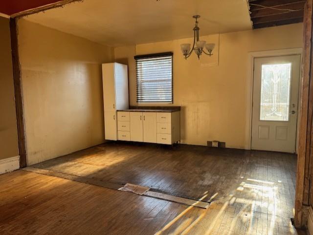 136 Dease Street, Thunder Bay, ON - Indoor Photo Showing Other Room