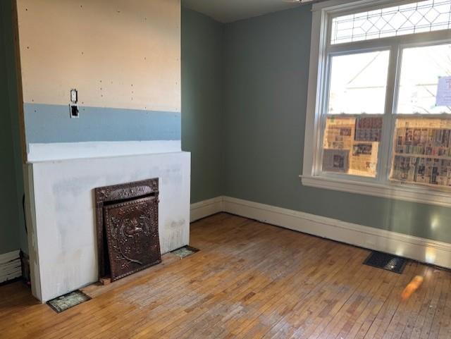 136 Dease Street, Thunder Bay, ON - Indoor Photo Showing Other Room With Fireplace