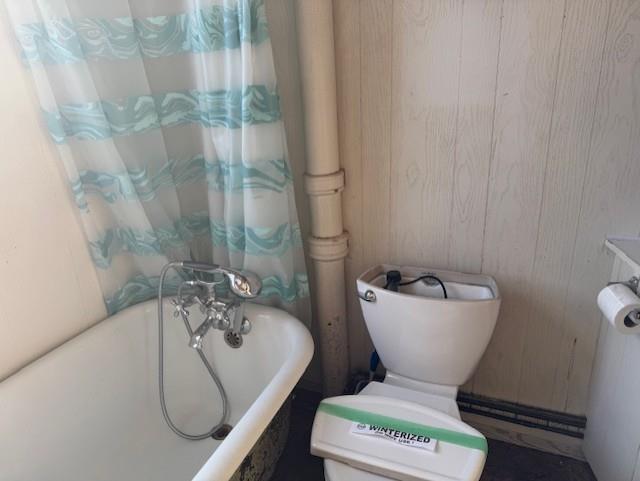 136 Dease Street, Thunder Bay, ON - Indoor Photo Showing Bathroom