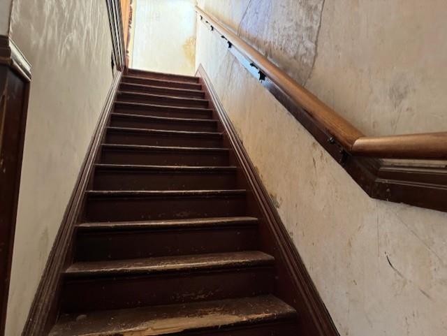 136 Dease Street, Thunder Bay, ON - Indoor Photo Showing Other Room