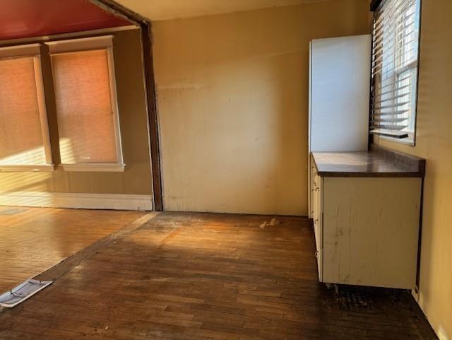 136 Dease Street, Thunder Bay, ON - Indoor Photo Showing Other Room