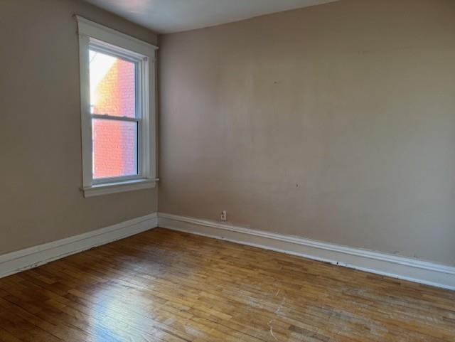 136 Dease Street, Thunder Bay, ON - Indoor Photo Showing Other Room
