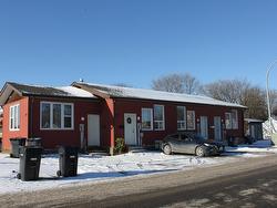 303 Frederica Street W Thunder Bay, ON P7E 3W4
