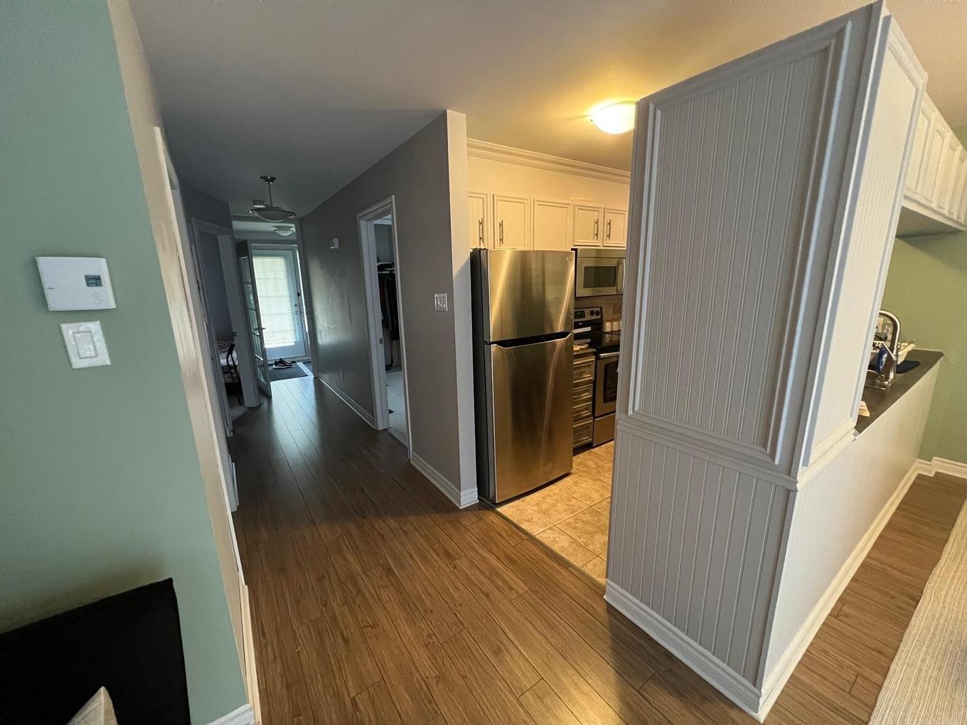 Corridor - 320 Ch. Des Épinettes, Piedmont, QC - Indoor