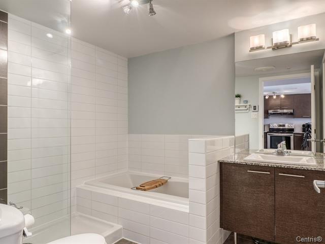 Bathroom - 705-10150 Place De L'Acadie, Montréal (Ahuntsic-Cartierville), QC - Indoor Photo Showing Bathroom