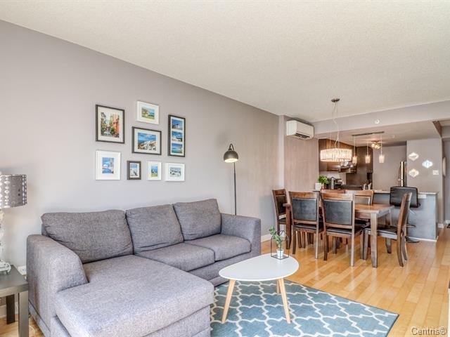 Living room - 705-10150 Place De L'Acadie, Montréal (Ahuntsic-Cartierville), QC - Indoor Photo Showing Living Room