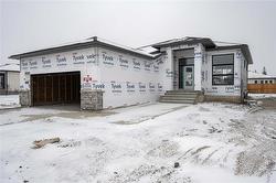 111 Oshanski PL West St Paul, MB R4A 0H6