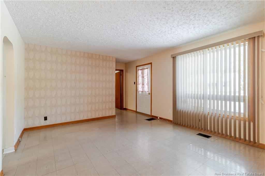 15 Floral Ave, Fredericton, NB