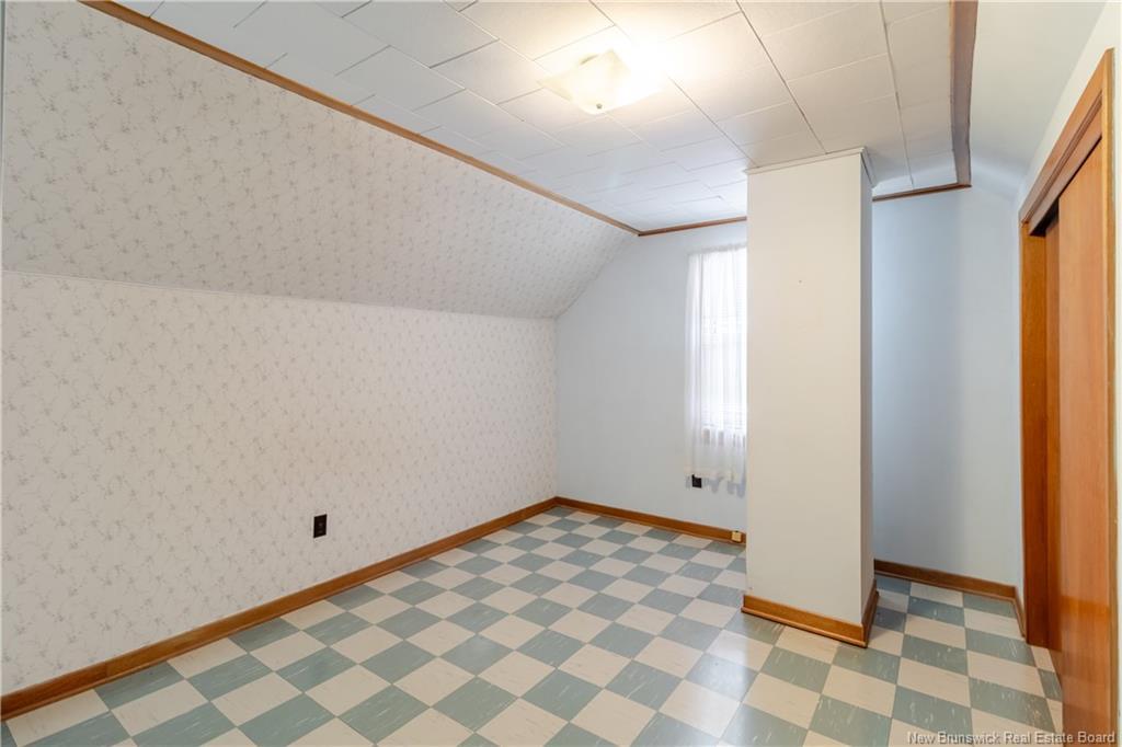 15 Floral Ave, Fredericton, NB