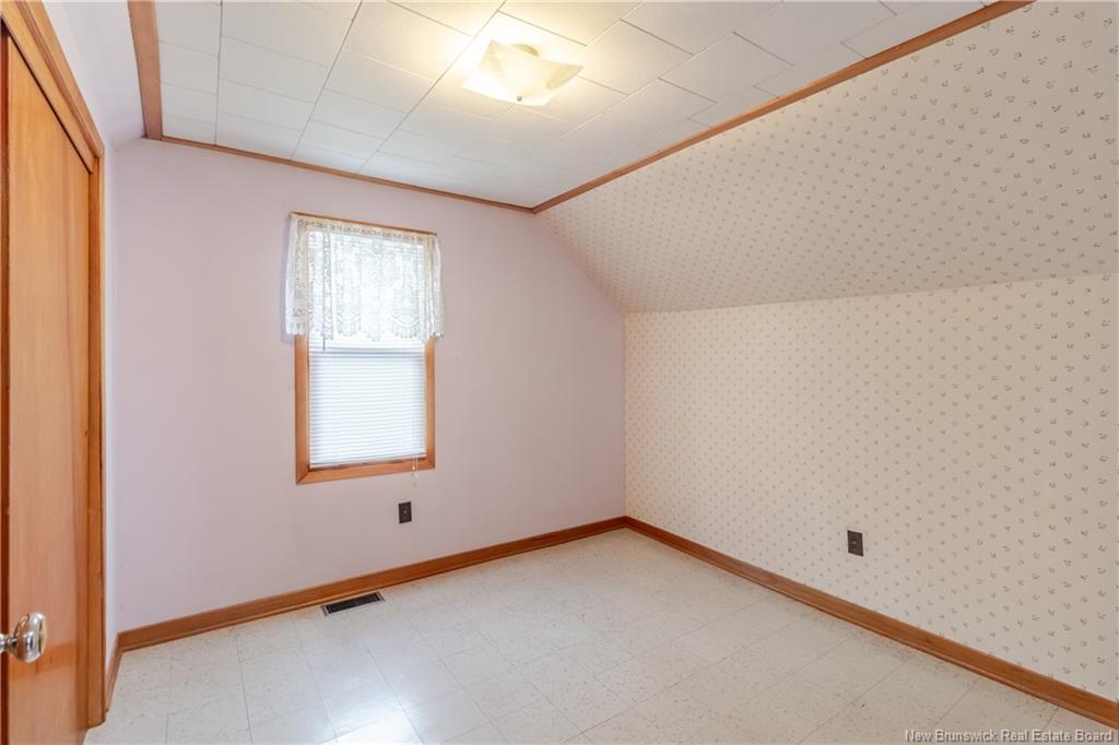 15 Floral Ave, Fredericton, NB