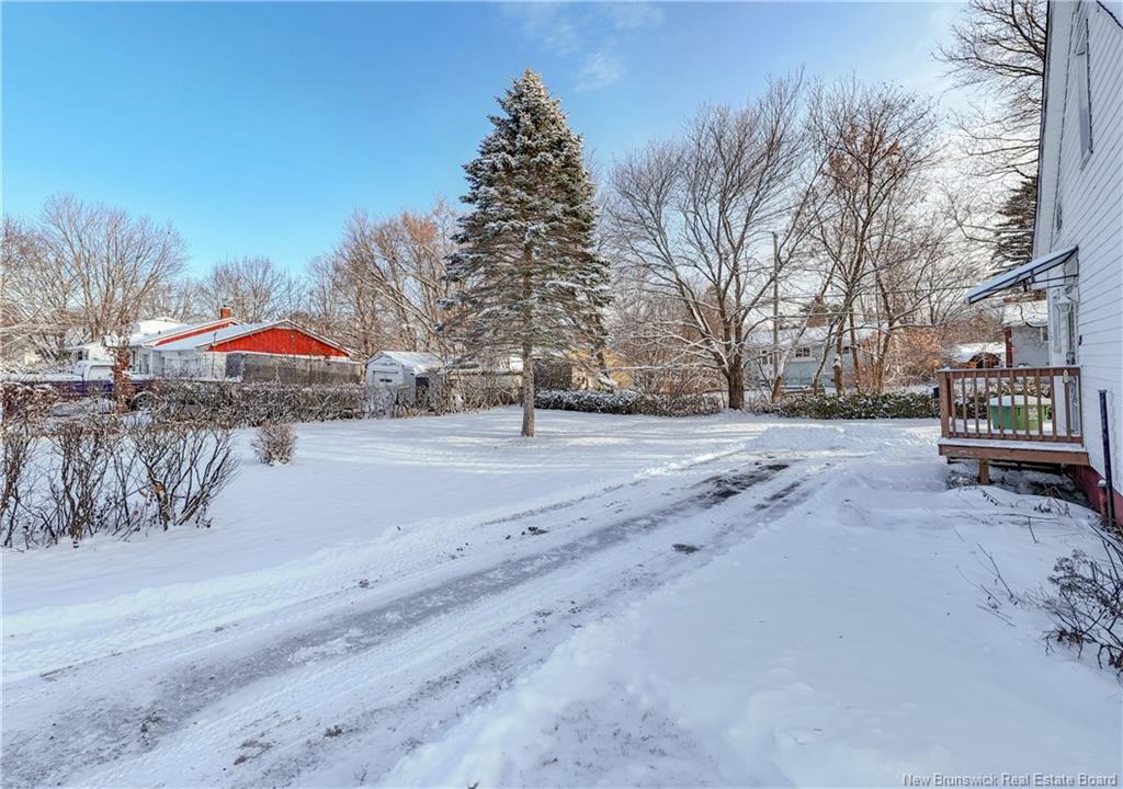 15 Floral Ave, Fredericton, NB