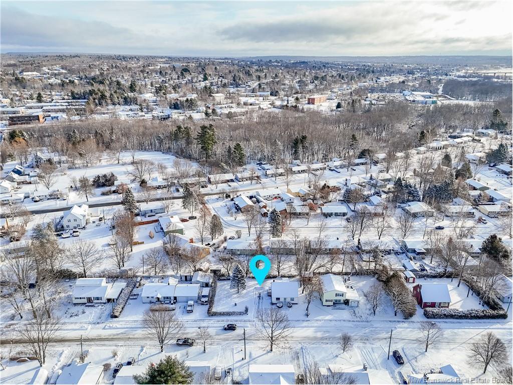 15 Floral Ave, Fredericton, NB