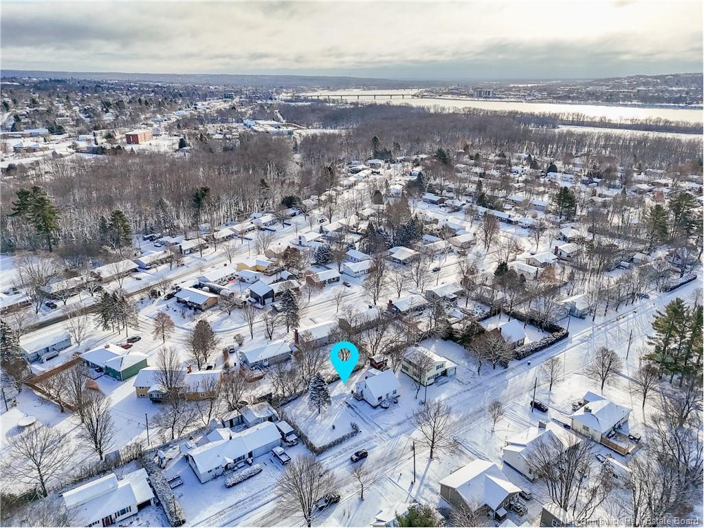 15 Floral Ave, Fredericton, NB