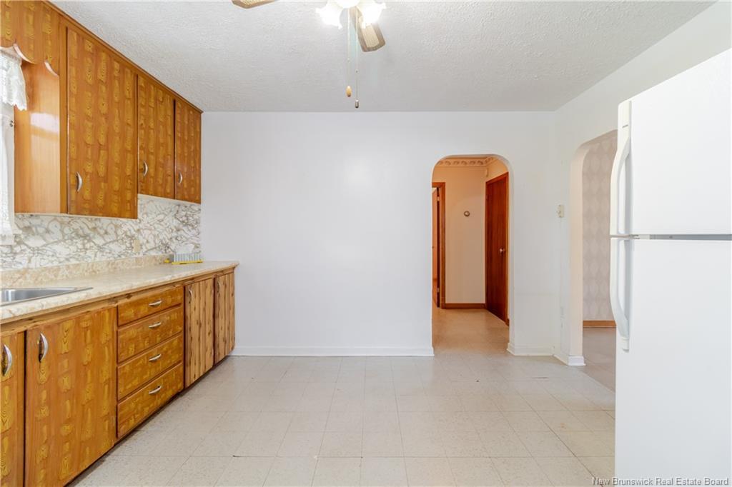 15 Floral Ave, Fredericton, NB