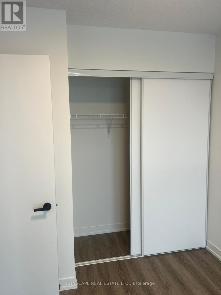 195 Commerce Street, Vaughan, ON - Indoor Photo Showing Other Room