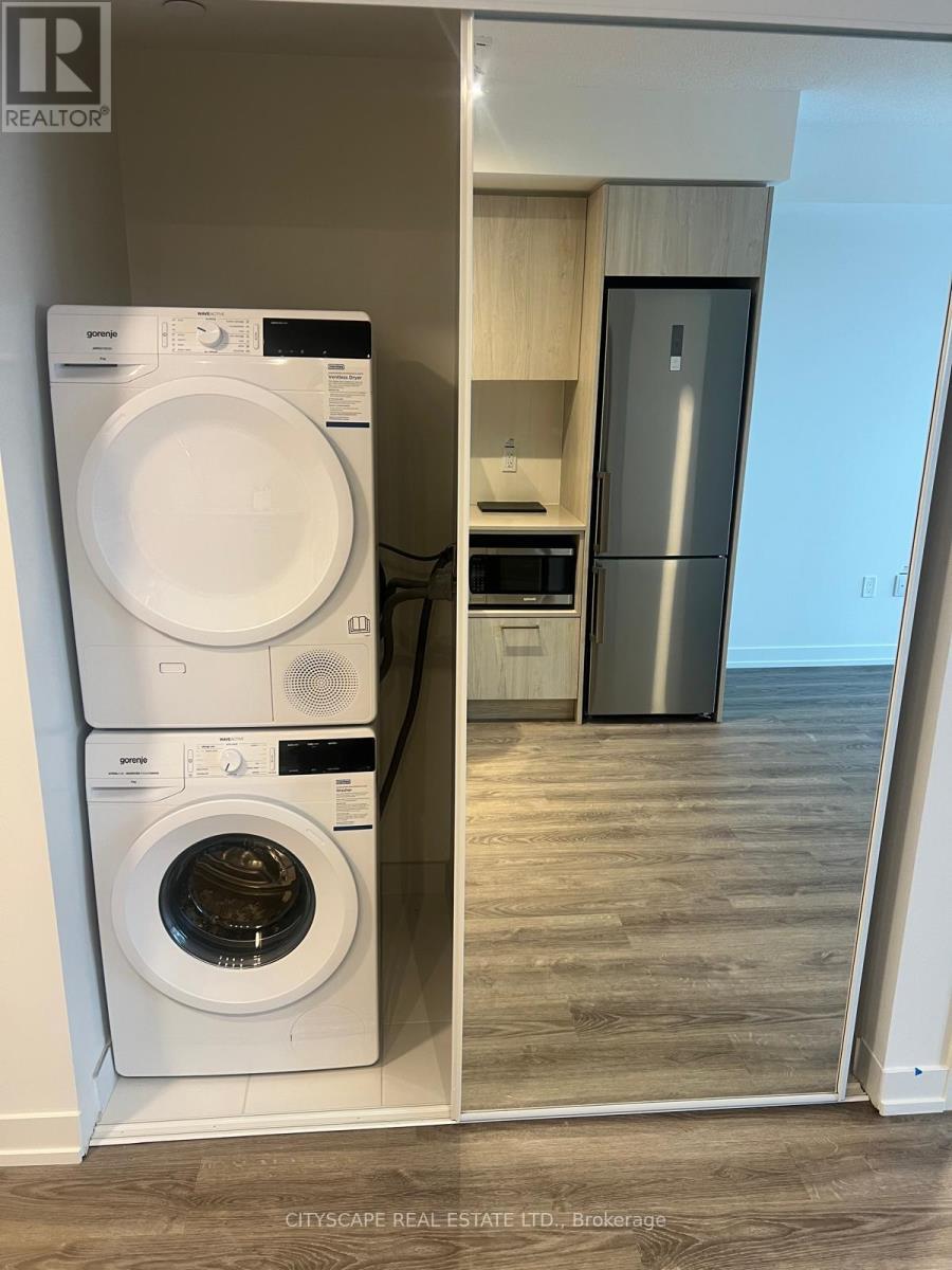 195 Commerce Street, Vaughan, ON - Indoor Photo Showing Laundry Room