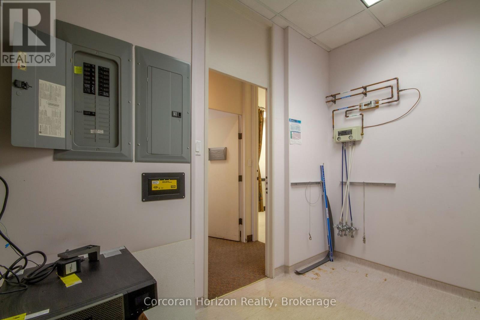 101 - 200 James Street S, Hamilton (Durand), ON