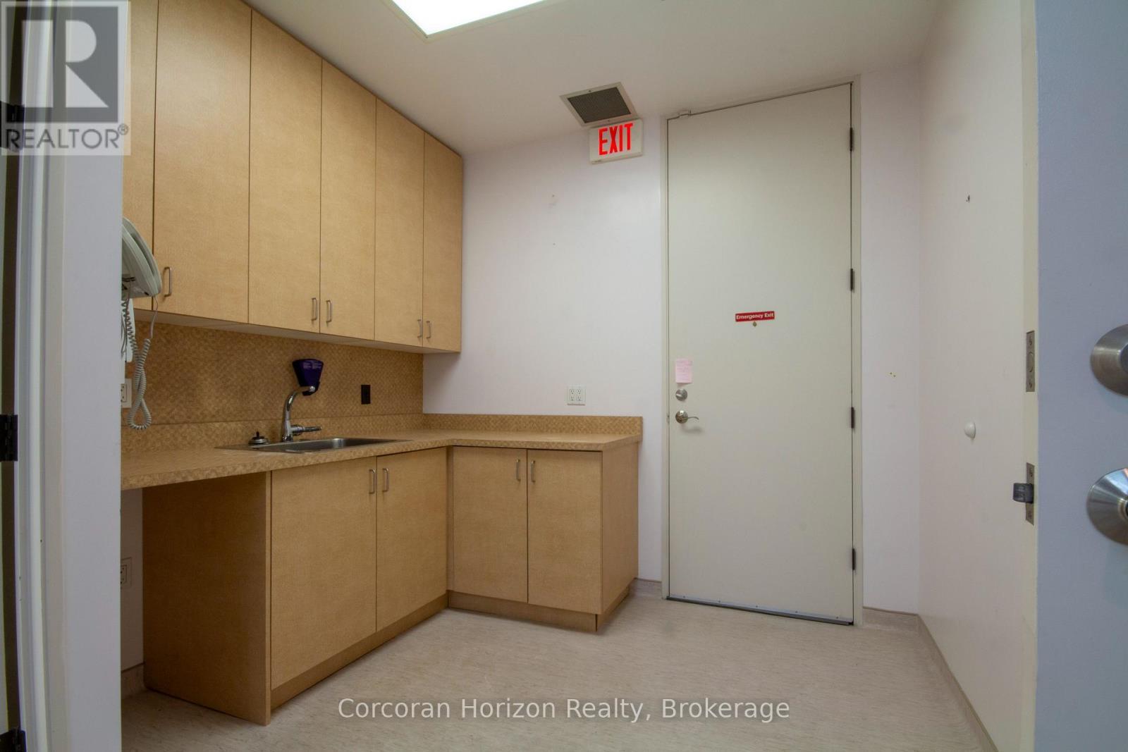 101 - 200 James Street S, Hamilton (Durand), ON