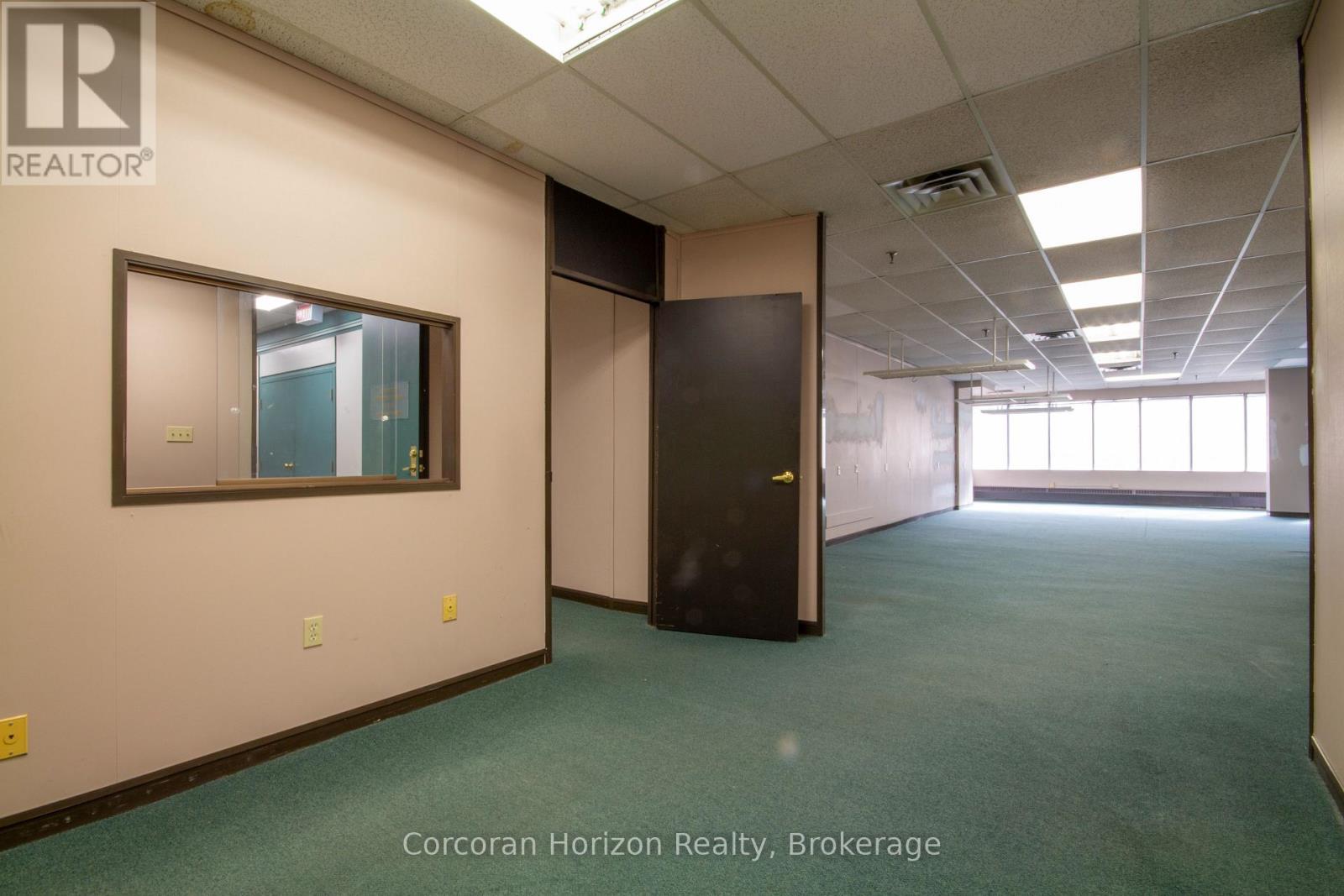 206 - 200 James Street S, Hamilton (Durand), ON