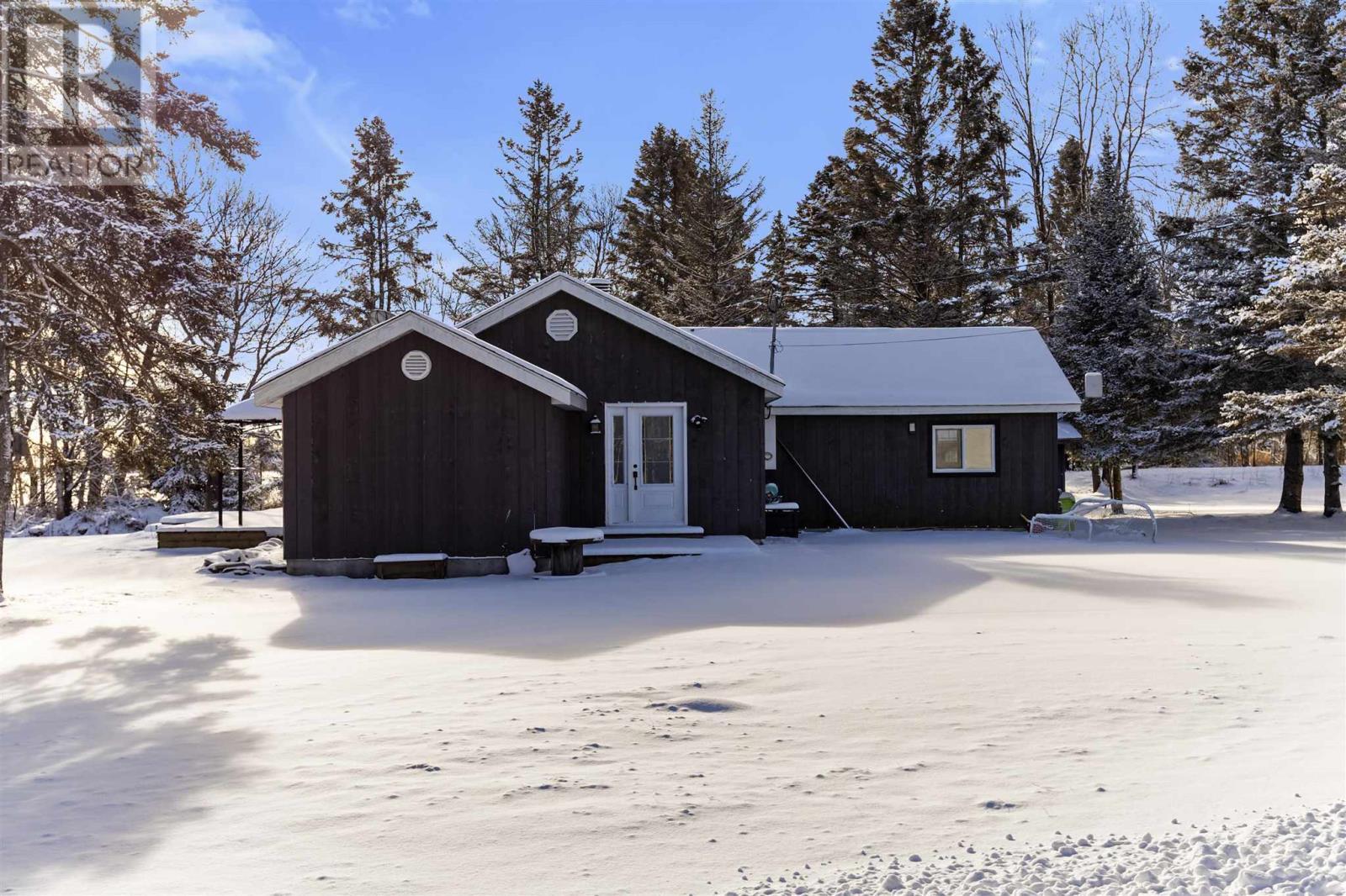 3 Hecla St, Bruce Mines, ON - Outdoor