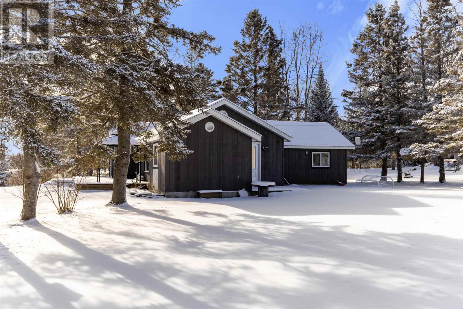 3 Hecla St, Bruce Mines, ON - Outdoor