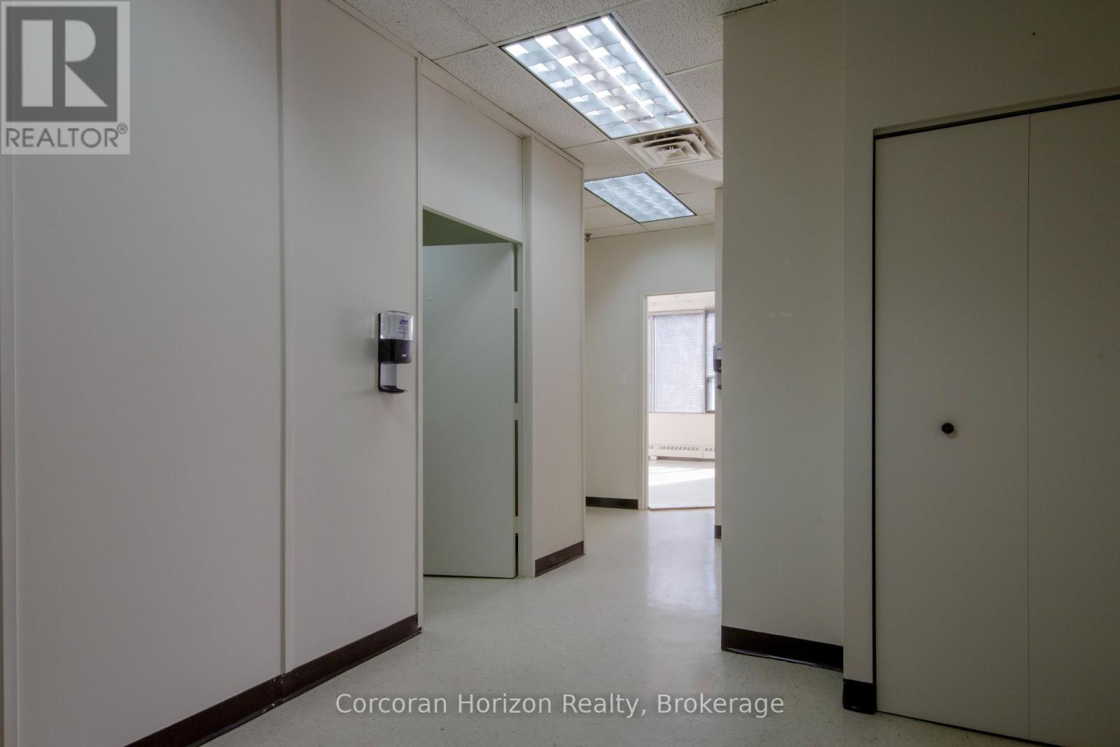 301A - 200 James Street S, Hamilton (Durand), ON