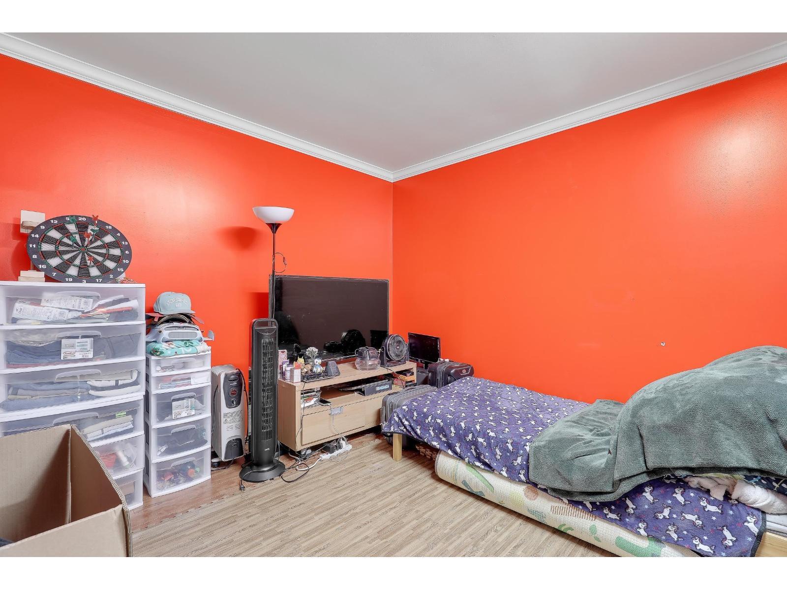 68 14838 61 Avenue, Surrey, BC - Indoor Photo Showing Bedroom