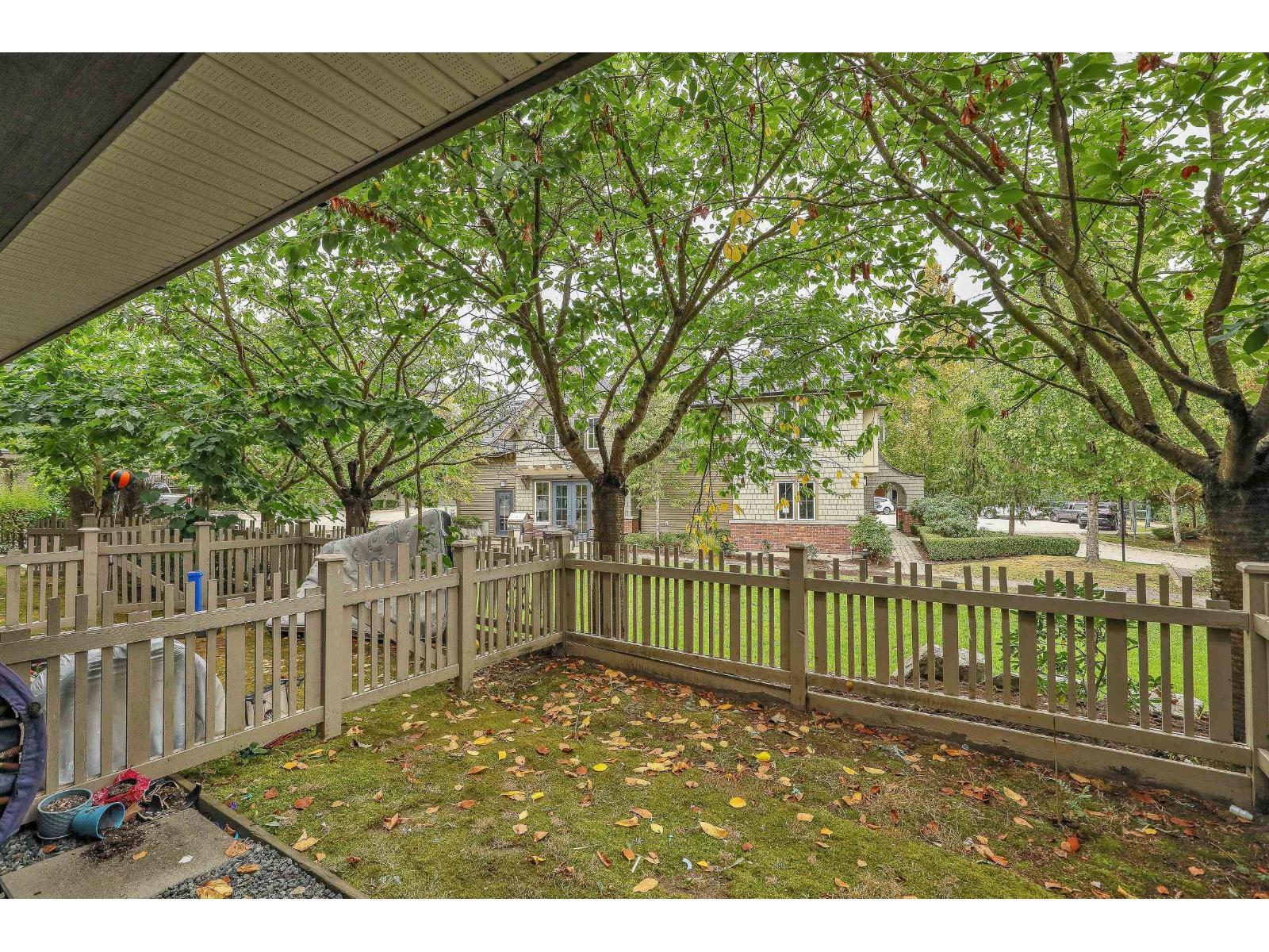 68 14838 61 Avenue, Surrey, BC - Outdoor