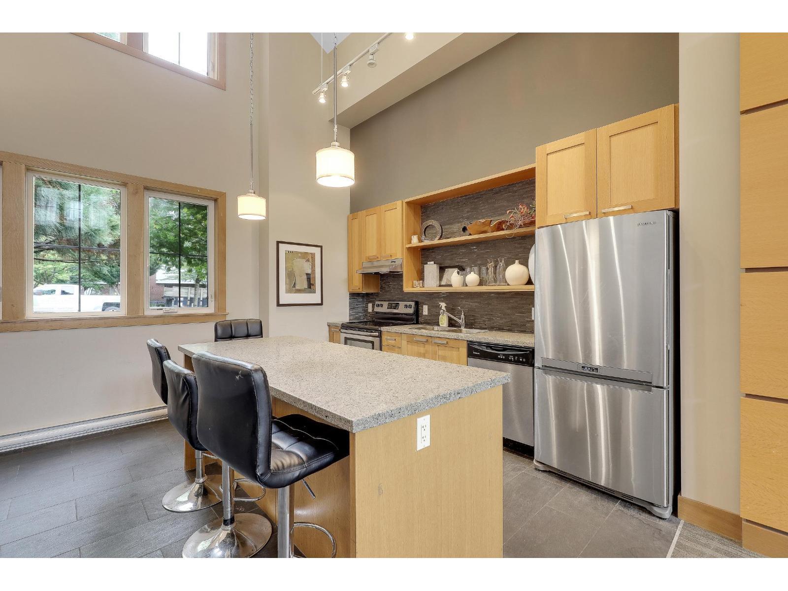 68 14838 61 Avenue, Surrey, BC - Indoor Photo Showing Kitchen