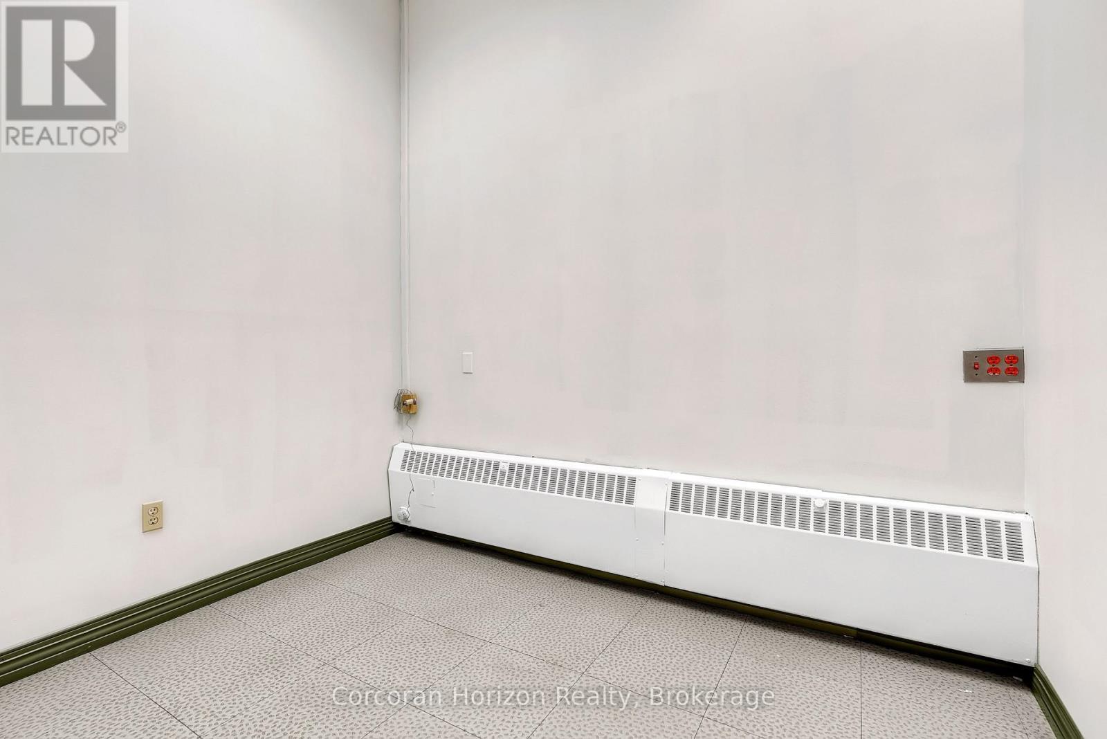 9 Robinson - 200 James Street S, Hamilton (Durand), ON