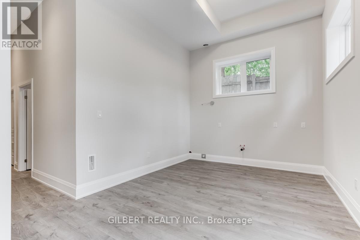 35A Marquette Avenue, Toronto, ON - Indoor Photo Showing Other Room