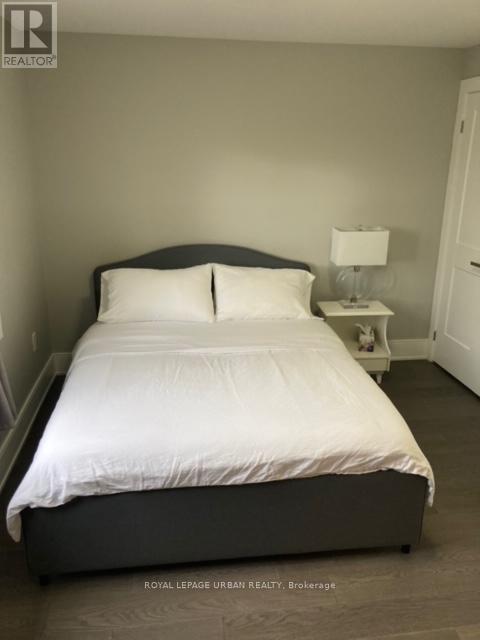 28 Sharpe Street, Toronto, ON - Indoor Photo Showing Bedroom