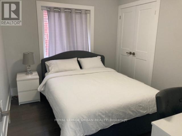 28 Sharpe Street, Toronto, ON - Indoor Photo Showing Bedroom