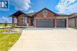 3511 MIA LANE Plympton-Wyoming, ON N0N 1E0