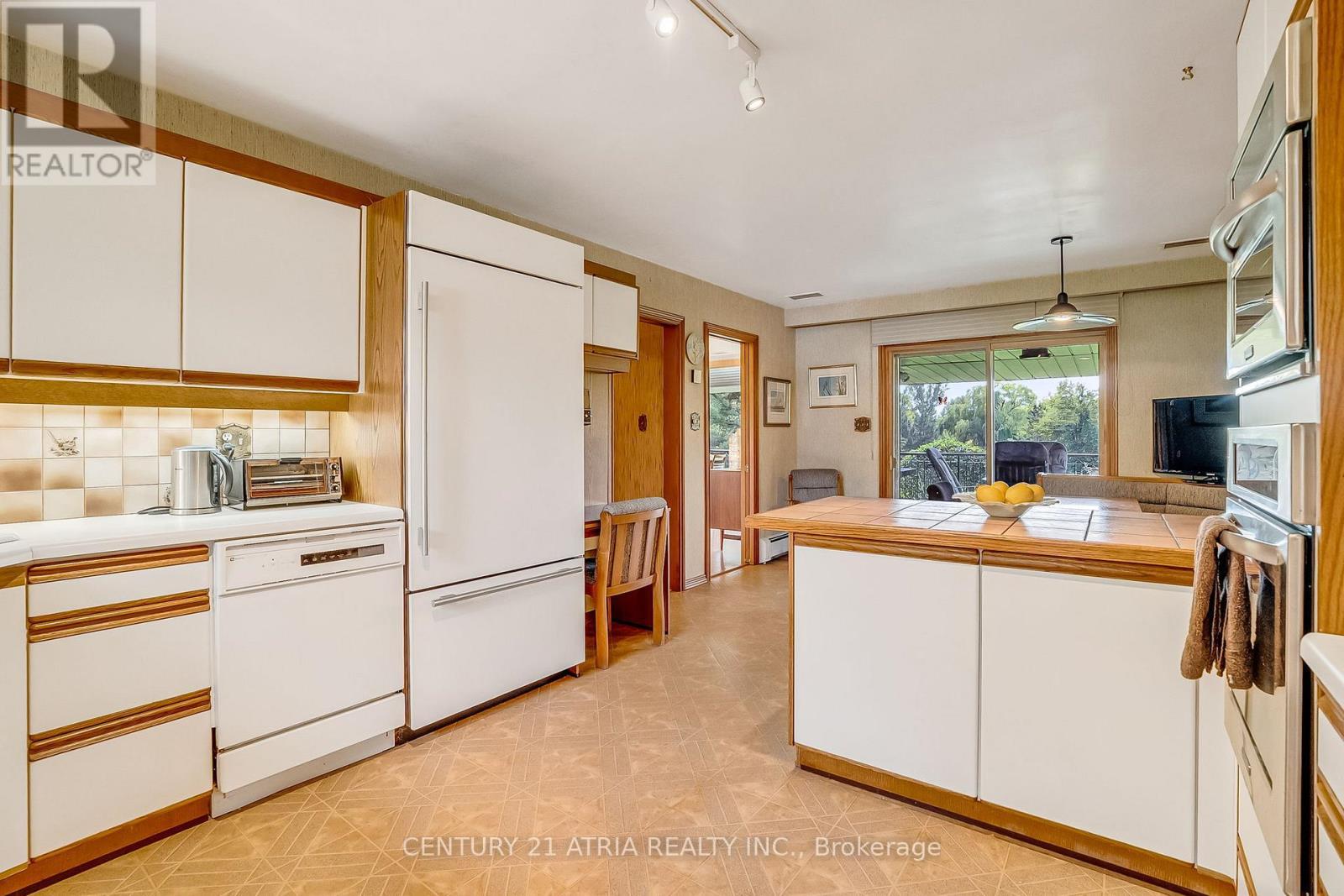56 Cachet Parkway, Markham, ON - Indoor Photo Showing Kitchen